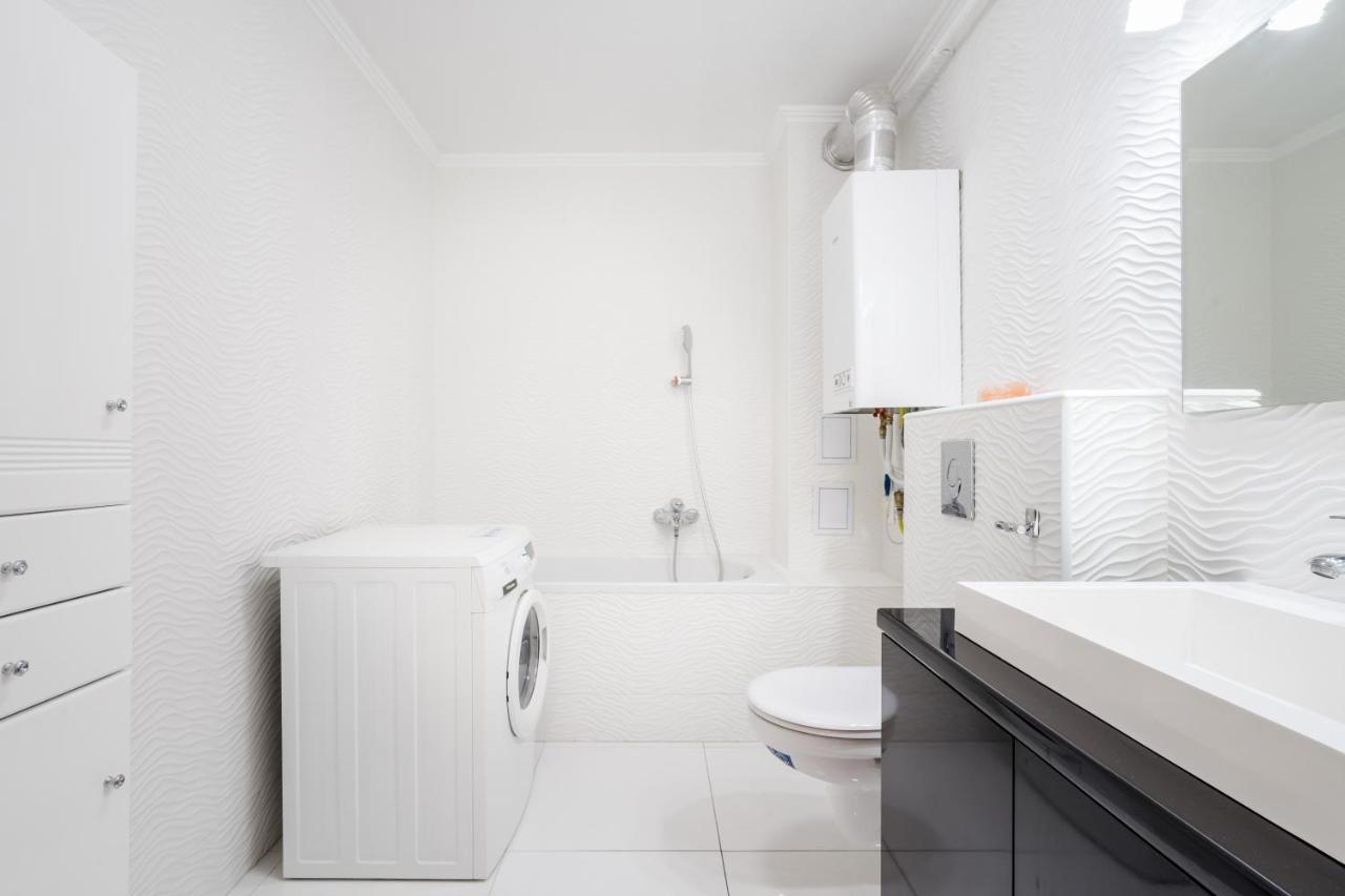 Beautiful Three Bedrooms Apartment With Free Parking Close To The Danube Coast Budapesta Exterior foto