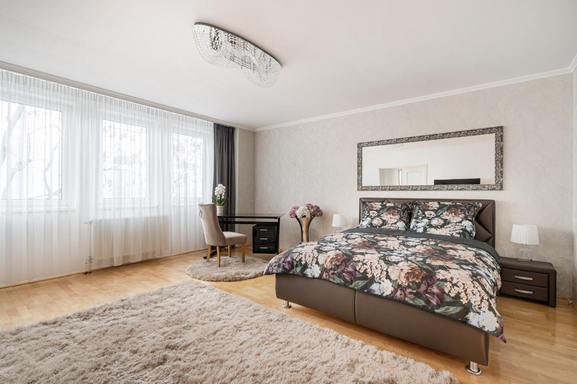 Beautiful Three Bedrooms Apartment With Free Parking Close To The Danube Coast Budapesta Exterior foto