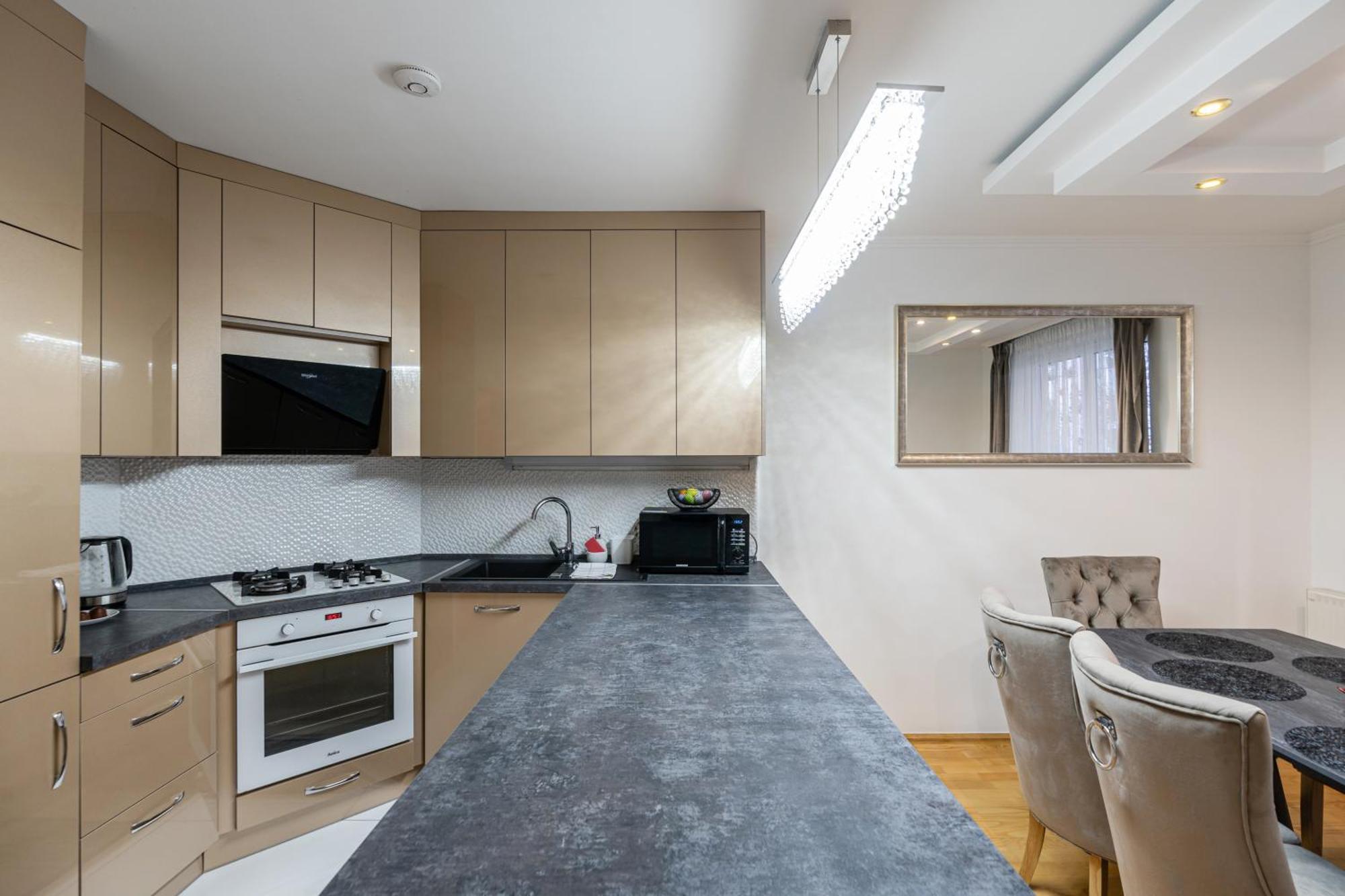 Beautiful Three Bedrooms Apartment With Free Parking Close To The Danube Coast Budapesta Exterior foto